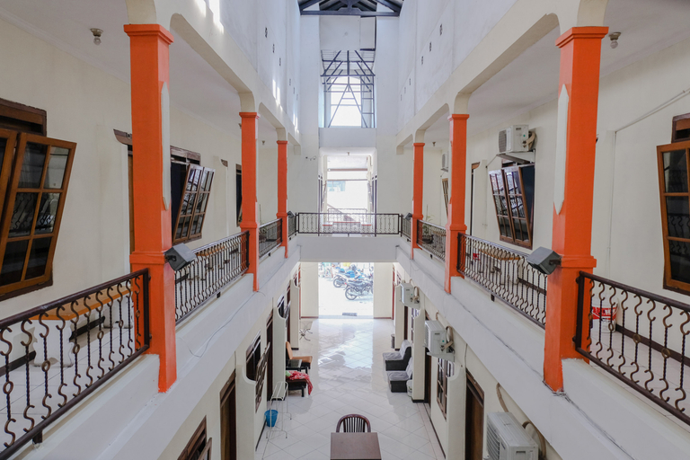 Public Area 2, OYO 926 Hotel Nugraha, Malang