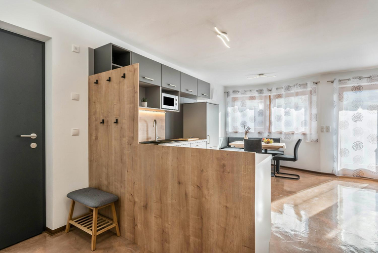 Others 2, Trojer Apartment 1, Bolzano