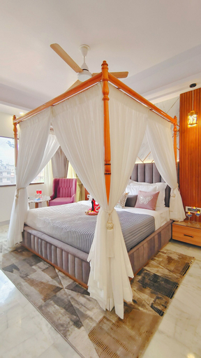 Bedroom 12
