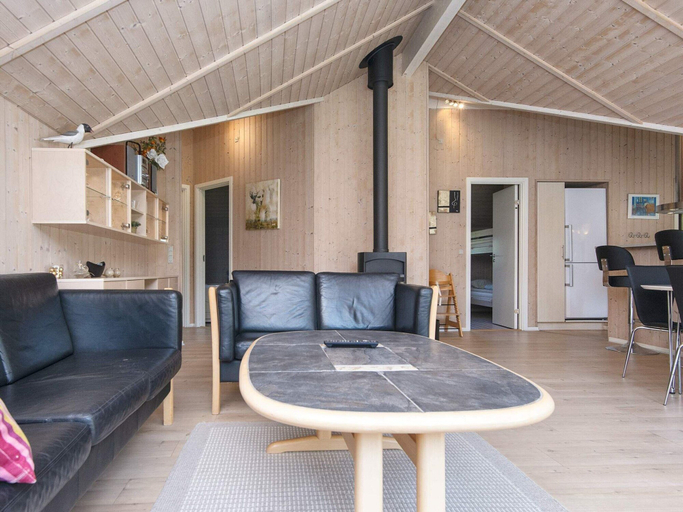 Others 4, 5 Star Holiday Home in Ulfborg, Holstebro