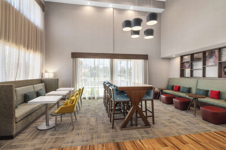 Others 4, Hampton Inn & Suites Bakersfield Central, Kern