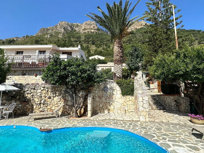 Sport & Beauty, Spacious Apartment With Communal Pool Near the Sea, Trapani