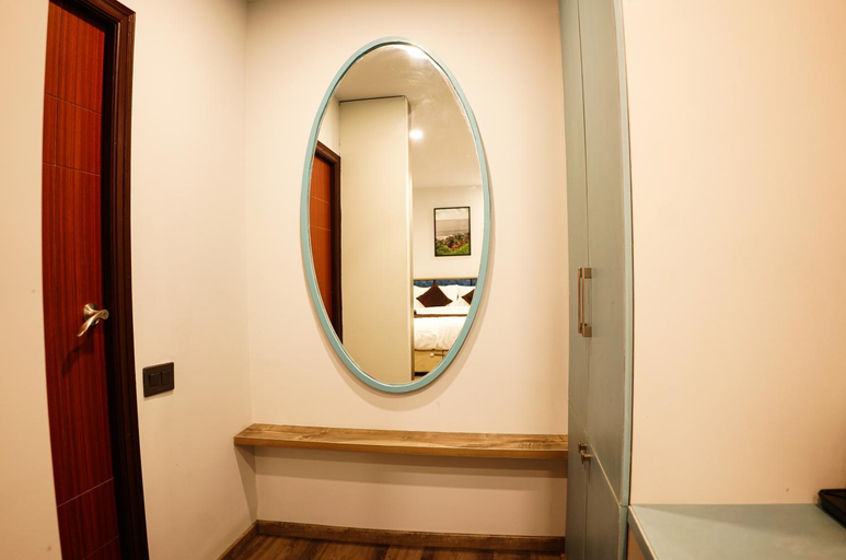 Bathroom 3, Dream Hotel, Bangalore