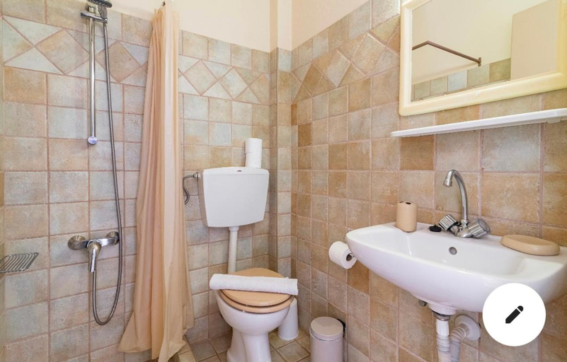 4, Crown apartments, Crete