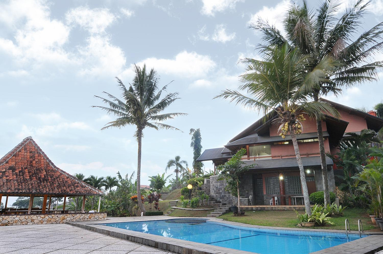 Swimming Pool 4