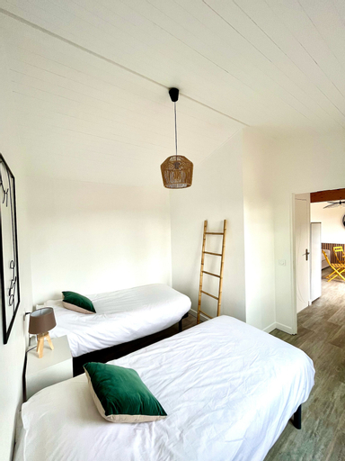 Bedroom 4, NUIKI Lodges, Drôme