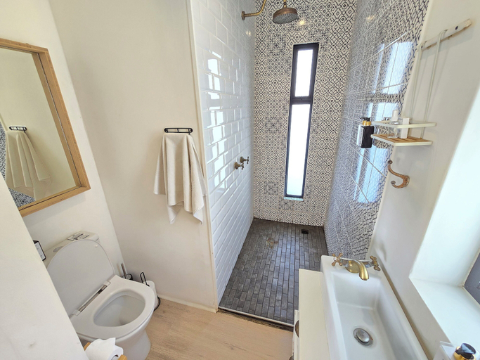 Bathroom 4, Buff & Fellow Eco Cabins, Eden