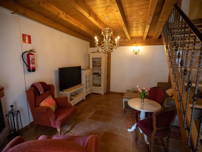 Living room 2, Chalet in Toba With Garden & Fireplace, Burgos
