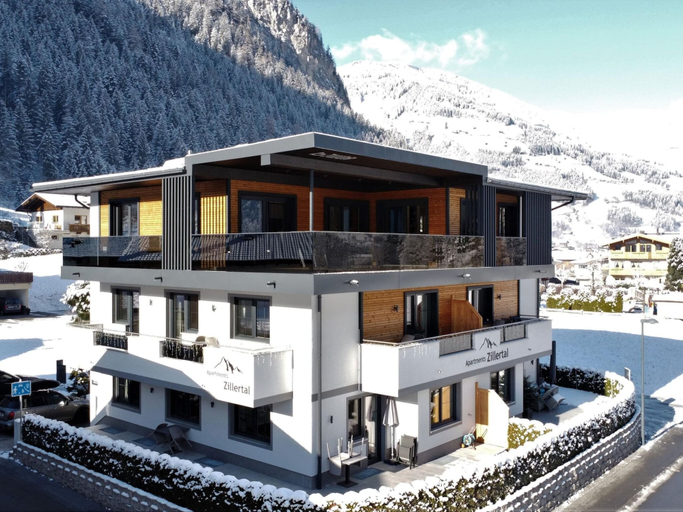 Exterior & Views 2, Apartment near the ski area in Mayrhofen, Schwaz