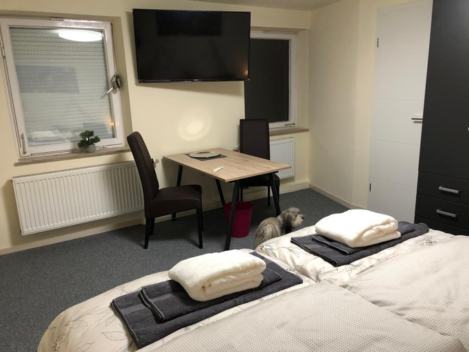 Bedroom 2, Pension Obstgarten, Biberach