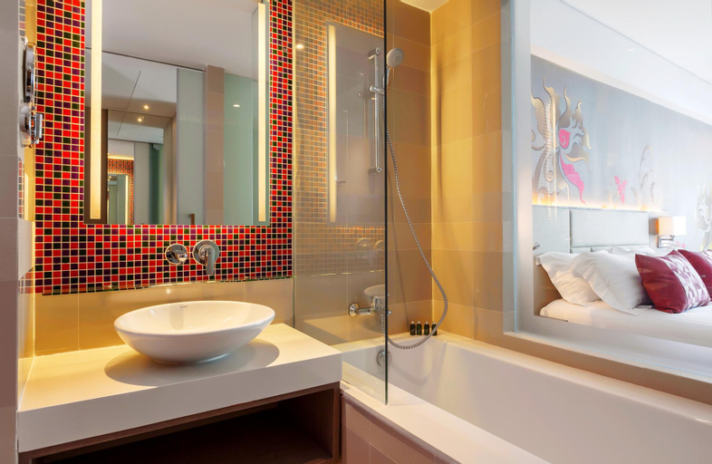 Bathroom 8