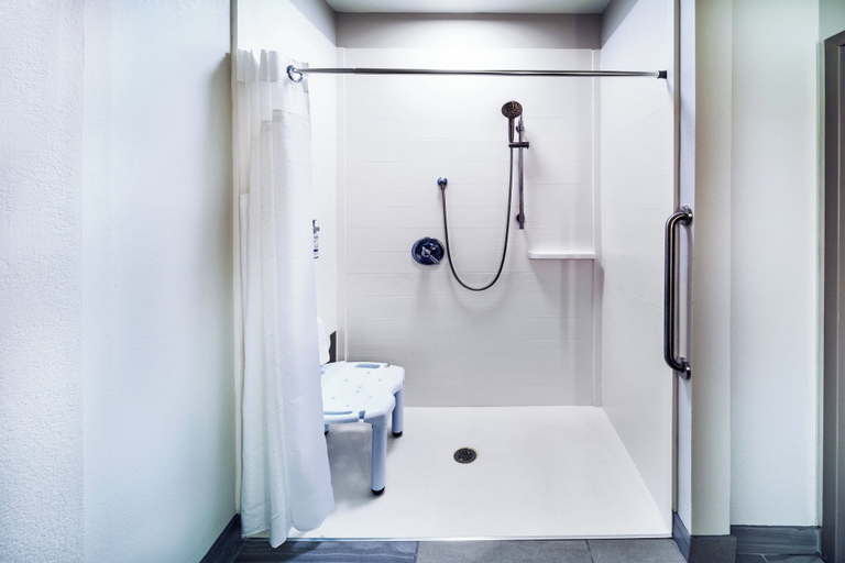 Bathroom 5, Holiday Inn Express HARVEY-MARRERO by IHG, Jefferson