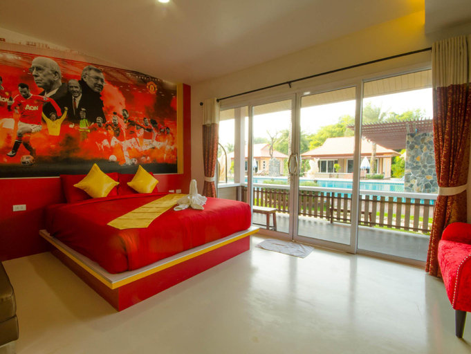 Bedroom 12