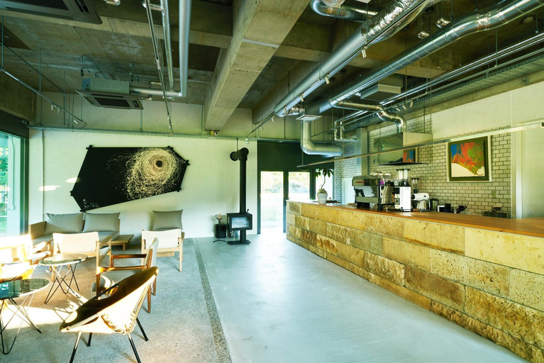 Public Area 2, Auberge eaufeu, Komatsu