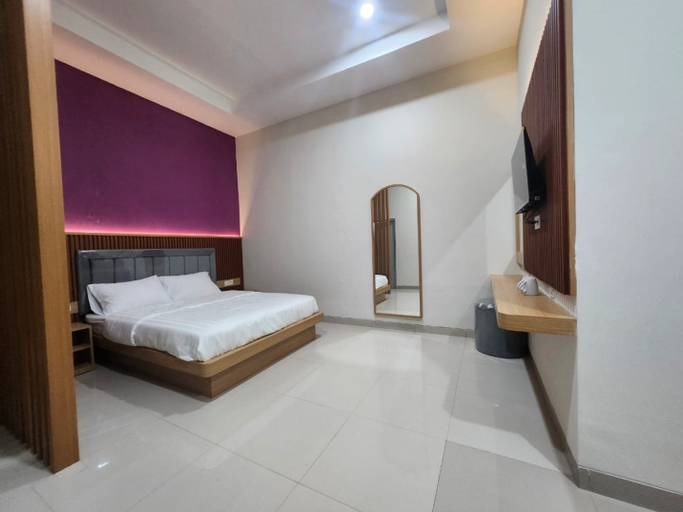 Shakti inn Jati Asih - Tap to explore photos