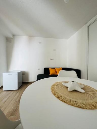 Others 1, Via Giardini Rooms, Cagliari
