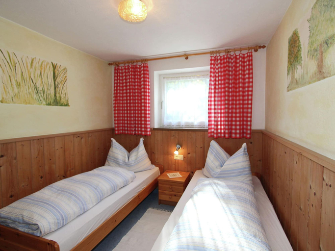 Bedroom 2, Apartment in Ried im Zillertal With Terrace, Schwaz