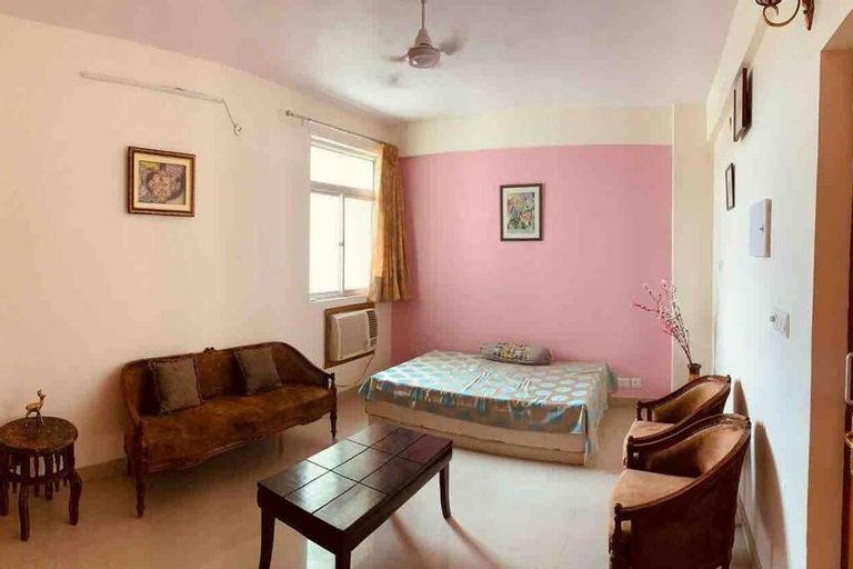 Bedroom 3, home away from home close to Delhi Airport and Metro two bedroom, West