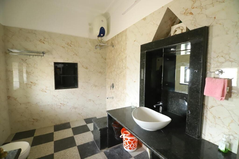 Bathroom 3, Chanod Haveli, Jodhpur
