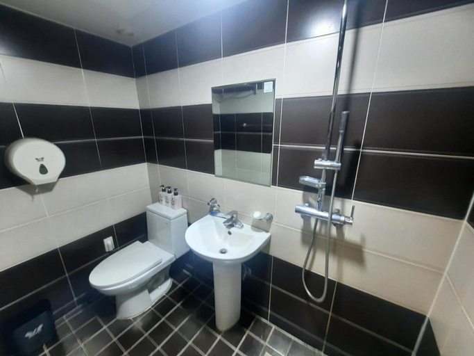 Bathroom 5, Busan Daeyeondong Z, Nam