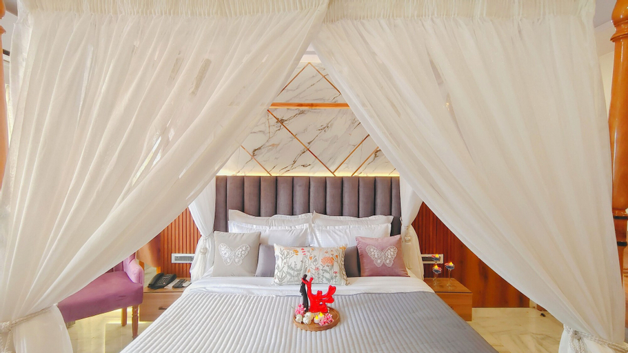 Bedroom 13