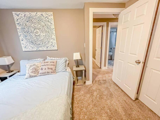 3, Pet Friendly Close to Downtown, El Paso