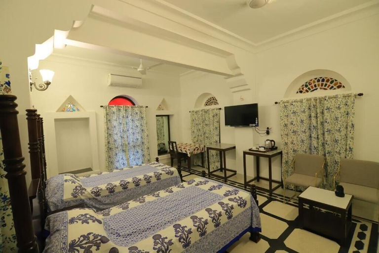 Bedroom 2, Chanod Haveli, Jodhpur