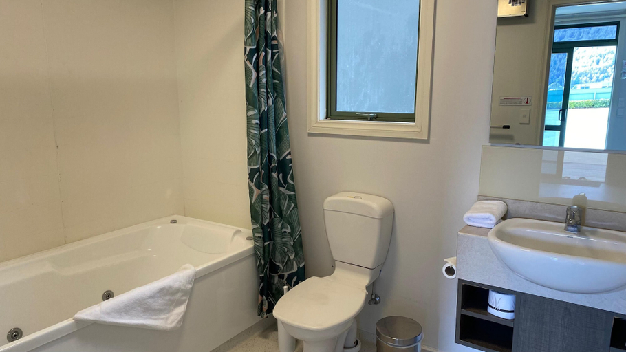 Bathroom 4, Lake Tekapo Village Motel, Mackenzie