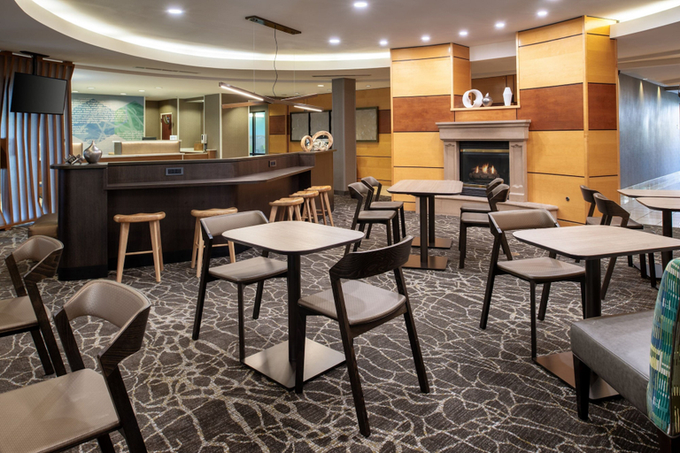 Food & Drinks 5, SpringHill Suites by Marriott Medford, Jackson