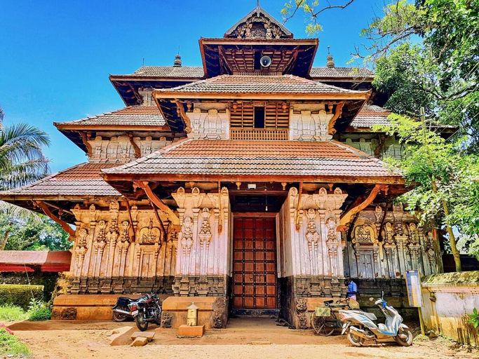 CASA DE CANOLI - A Private backwater villa, Thrissur