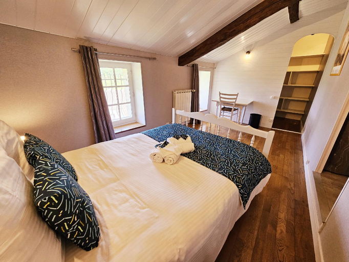 Bedroom 3, Gîte Le creux du loup, Charente