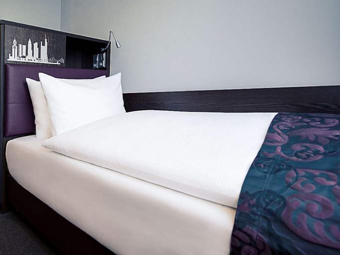 Bedroom 13
