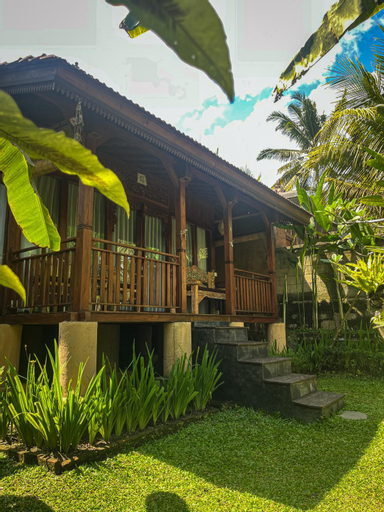 Exterior 4