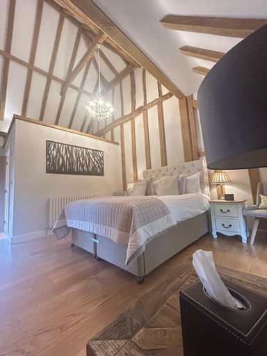 Bedroom 4, The Red Cow Inn, Hertfordshire