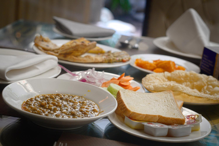 Food & Drinks 4, Premier Inn Express Gulberg Lahore, Lahore