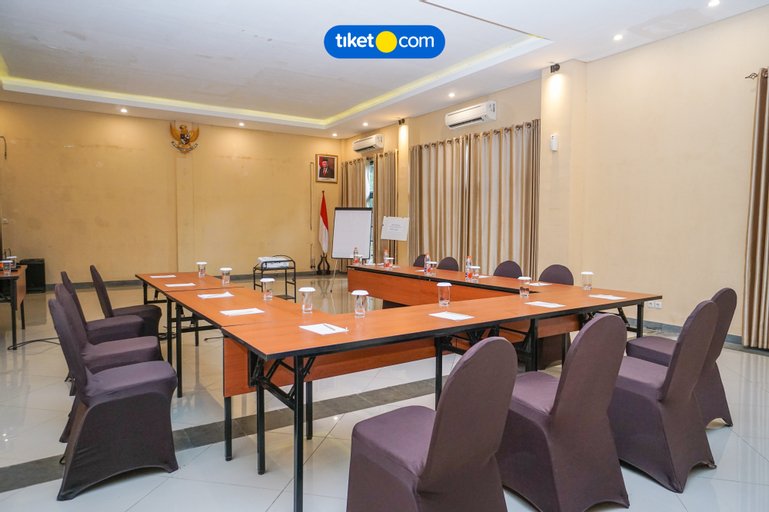 Business Facilities