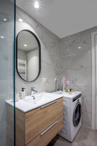 Bathroom 2, Simone-Your Urban Stay, Central Macedonia