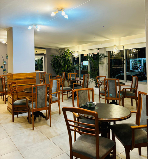 Food & Drinks, Hotel Canciller, Capital