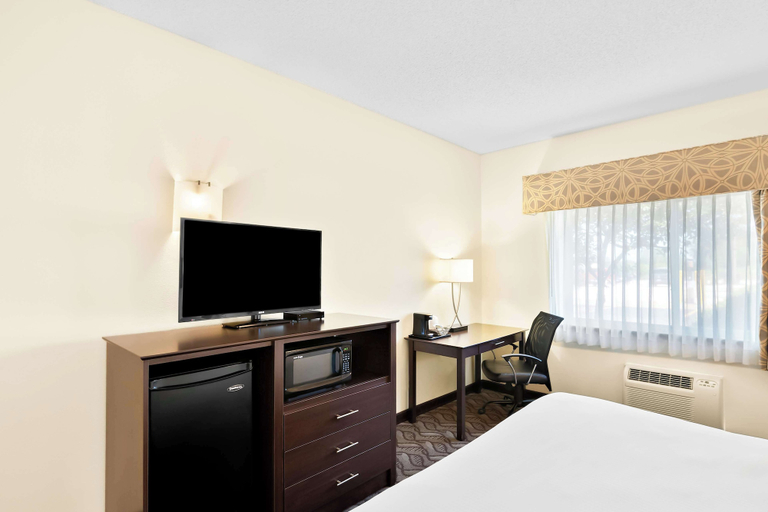 Bedroom 3, Best Western Nebraska City Inn, Otoe