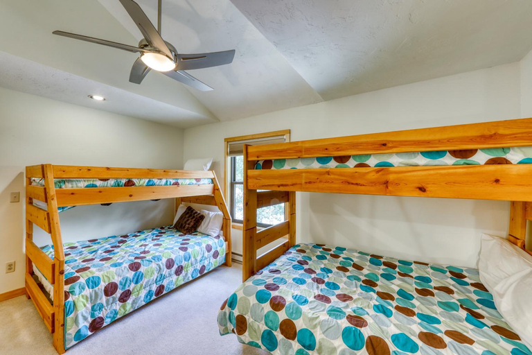 Bedroom 2, RockRidge Rendezvous, Summit