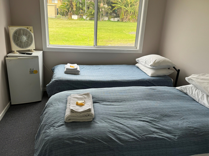 Bedroom 3, Ulladulla Harbour Motel, Shoalhaven - Pt B