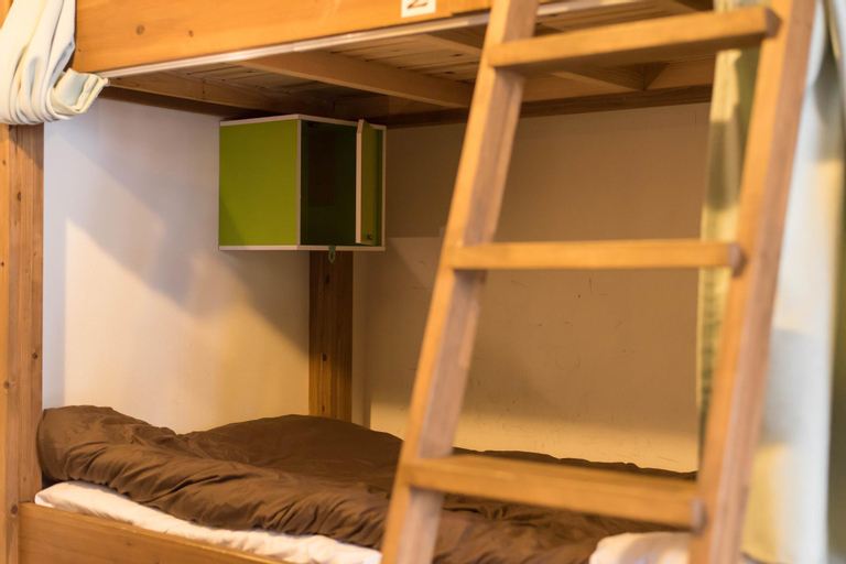 Bedroom 18