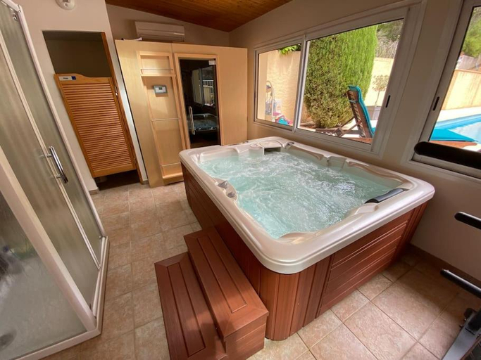3, Maison de famille (piscine, jacuzzi et sauna), Aude