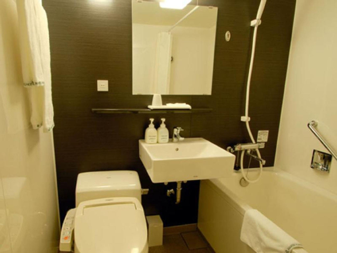 Bathroom 5