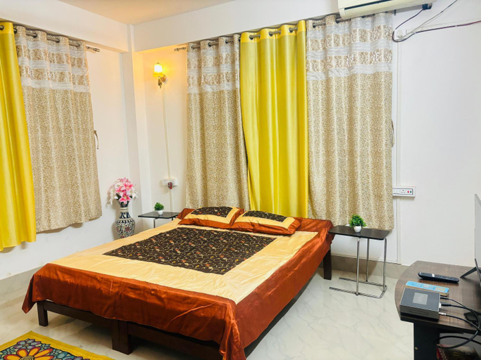Bedroom 2, Glow, Kamrup Metropolitan