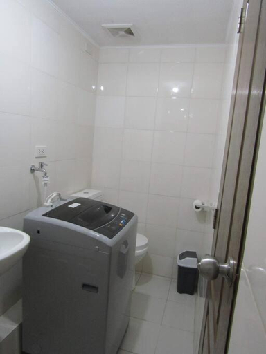 Bathroom 4, One BR Condo Unit with WiFi & Netflix at One Oasis, Cagayan de Oro City