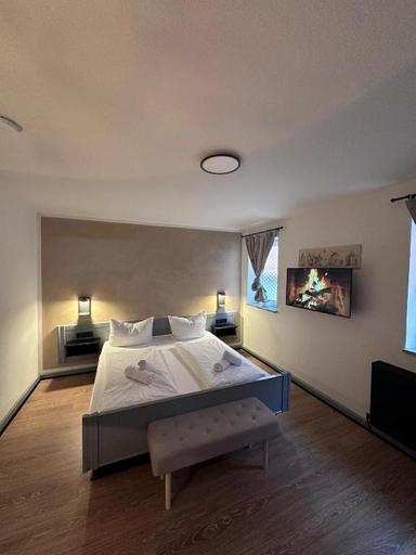 Bedroom 4, Gasthof zum goldenen Schiff - Lehmzimmer Sand, Kitzingen