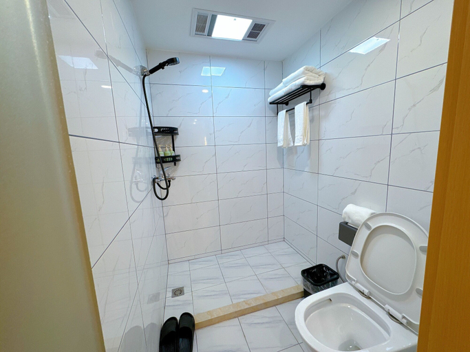 Bathroom 5, Ketangjian Apartment Hotel, Shanghai