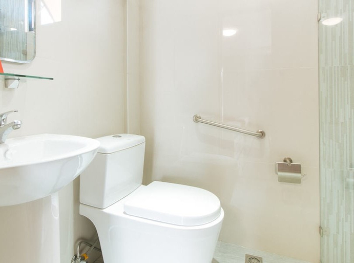 Bathroom 3, Orient De Galera Beach Resort By Zuzu, Puerto Galera