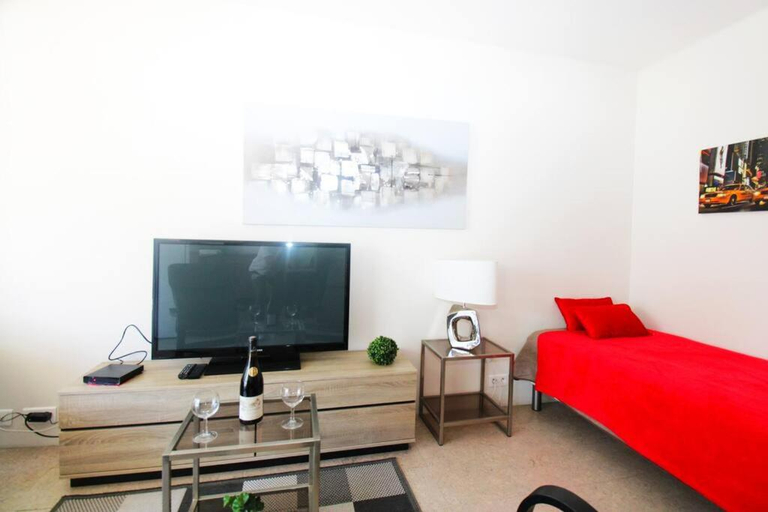 Bedroom 2, Le Flamengo YourHostHelper, Alpes-Maritimes